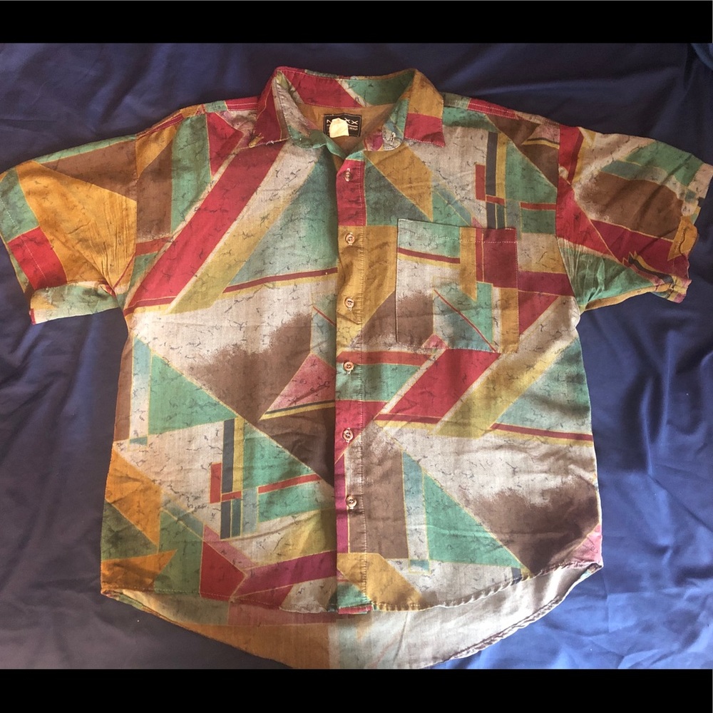 Vintage geometric button down